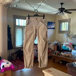 Cream mens medium E9 pants. Lightly used. I wear these as a 5’8 S/M women.